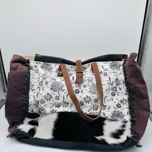 MYRA URSINIA WEEKENDER BAG